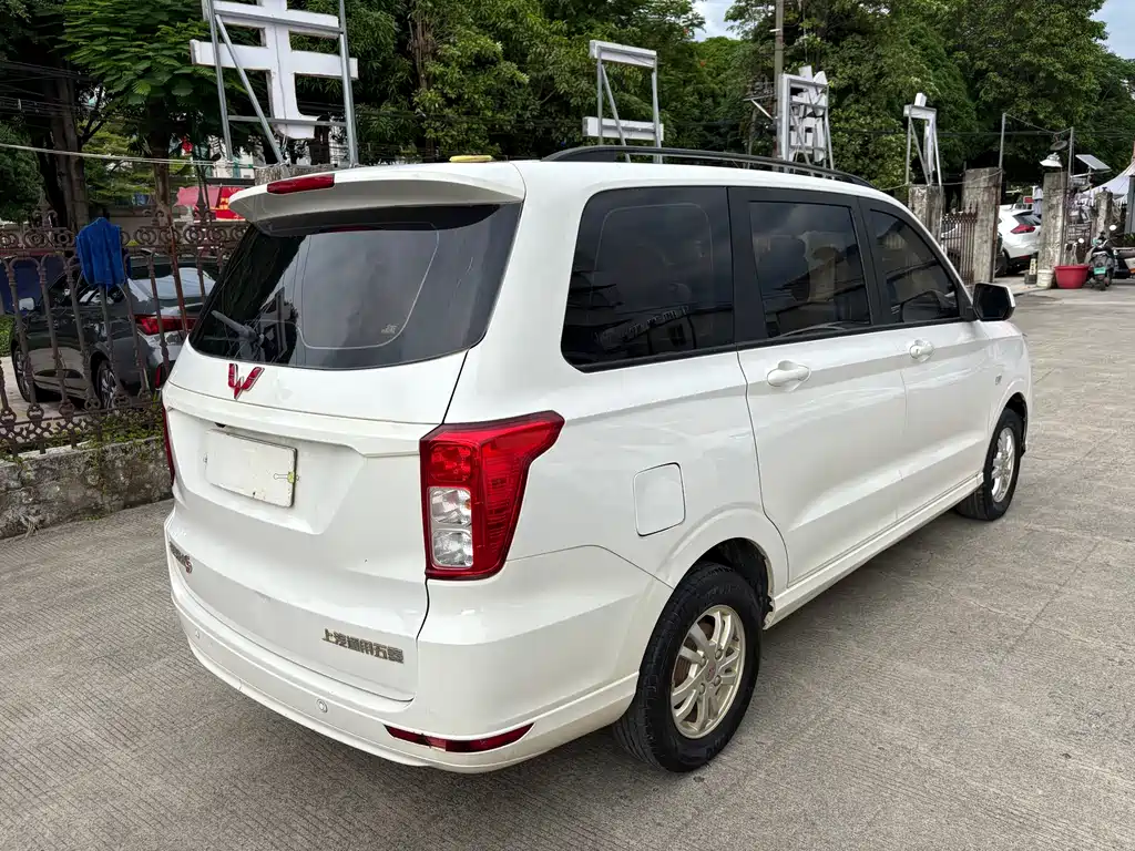 Wuling Hongguang 2019 — фото 9