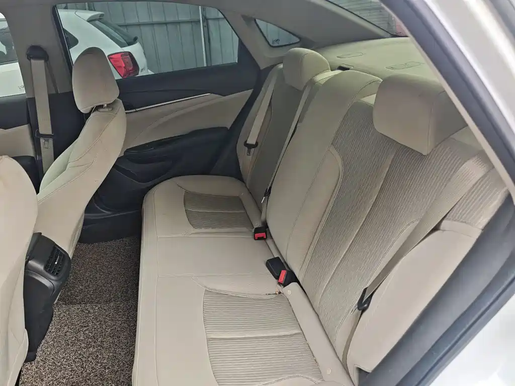 Buick Excelle 2019 — фото 10