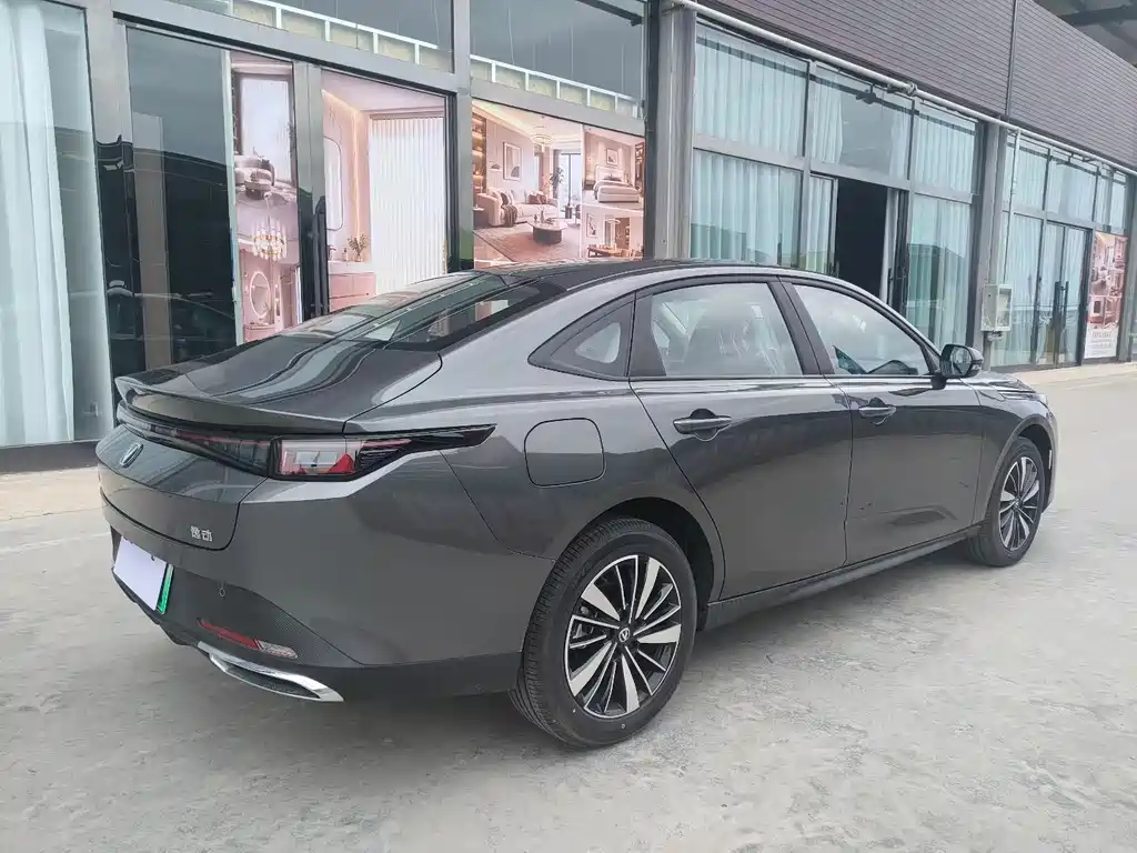 Changan Eado PHEV 2026 — фото 6