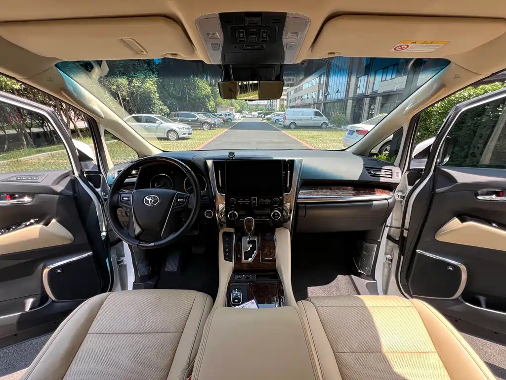 Toyota Alphard 2021 — фото 5