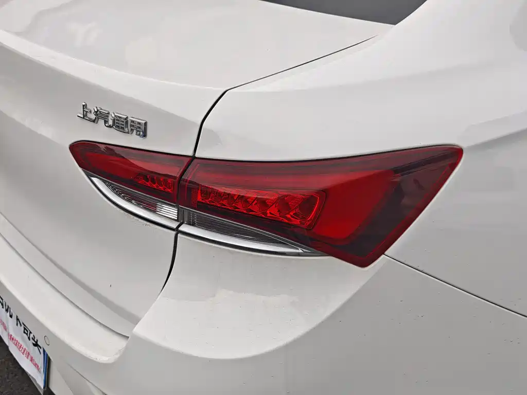 Buick Excelle 2019 — фото 16
