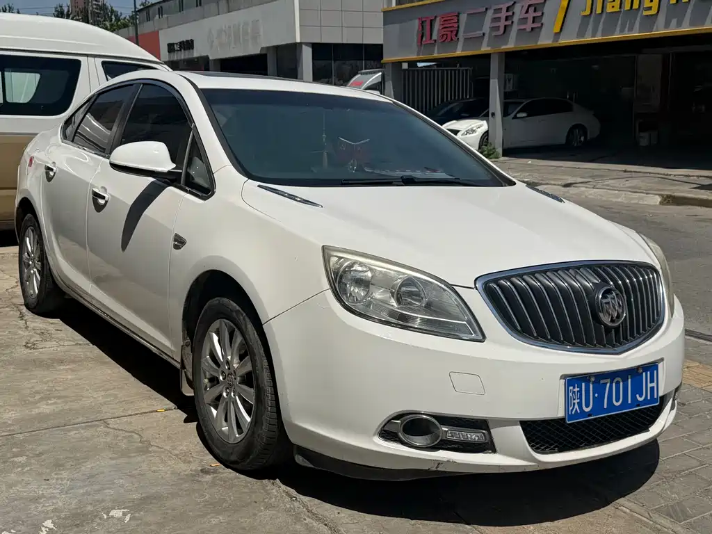 Buick Excelle 2013 — фото 2