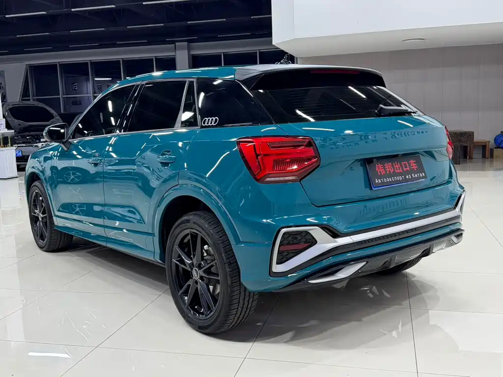 Audi Q2L 2023 — фото 4