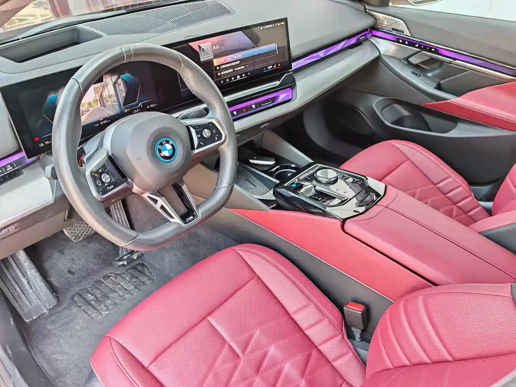BMW i5 — фото 12