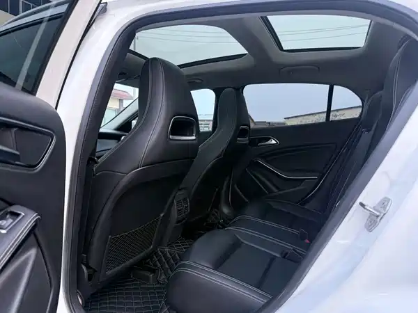 Mercedes-Benz GLA 2017