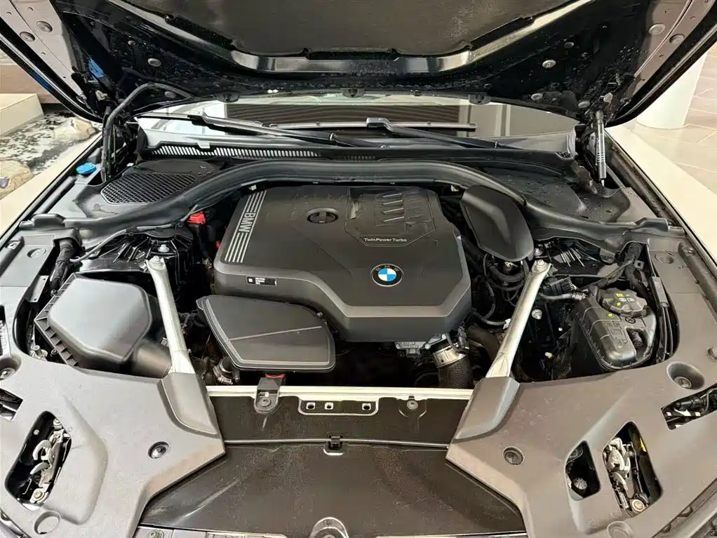 BMW 5 Series 2021 — фото 13