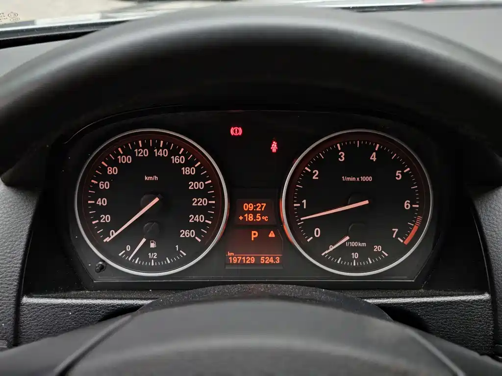 BMW X1 2012 — фото 11