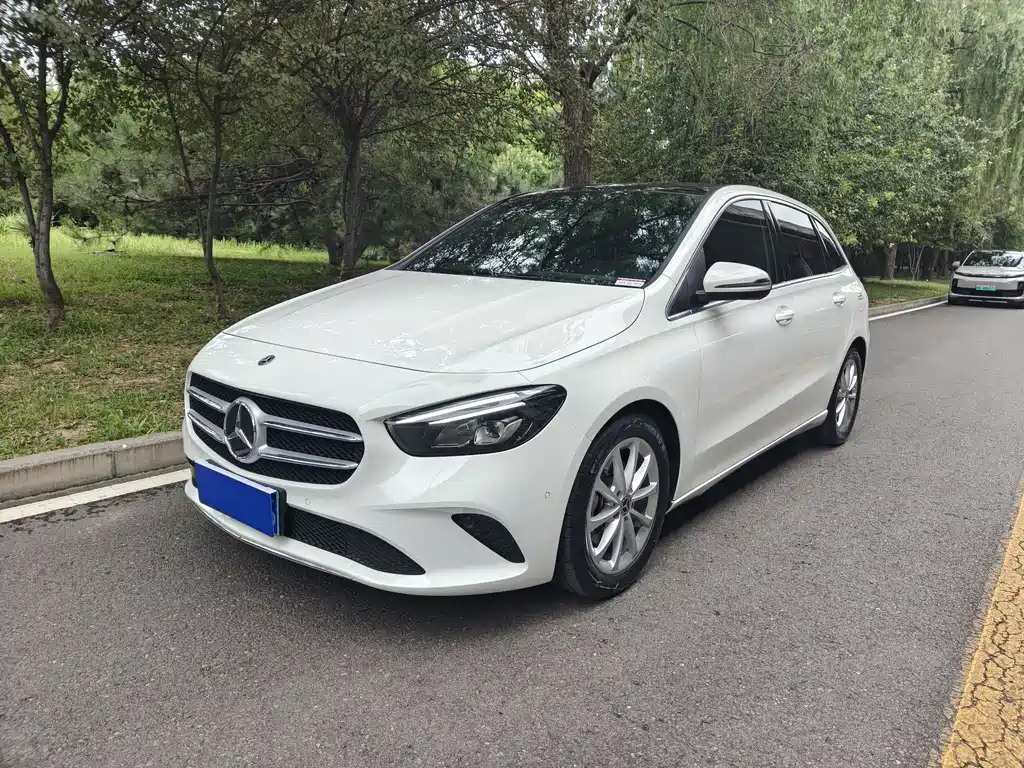 Mercedes-Benz B-Class 2023