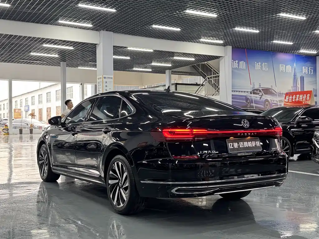 Volkswagen Passat 2024