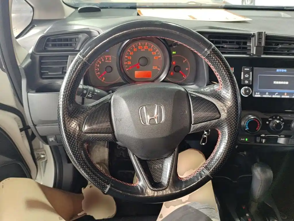Honda Fit 2017 — фото 11