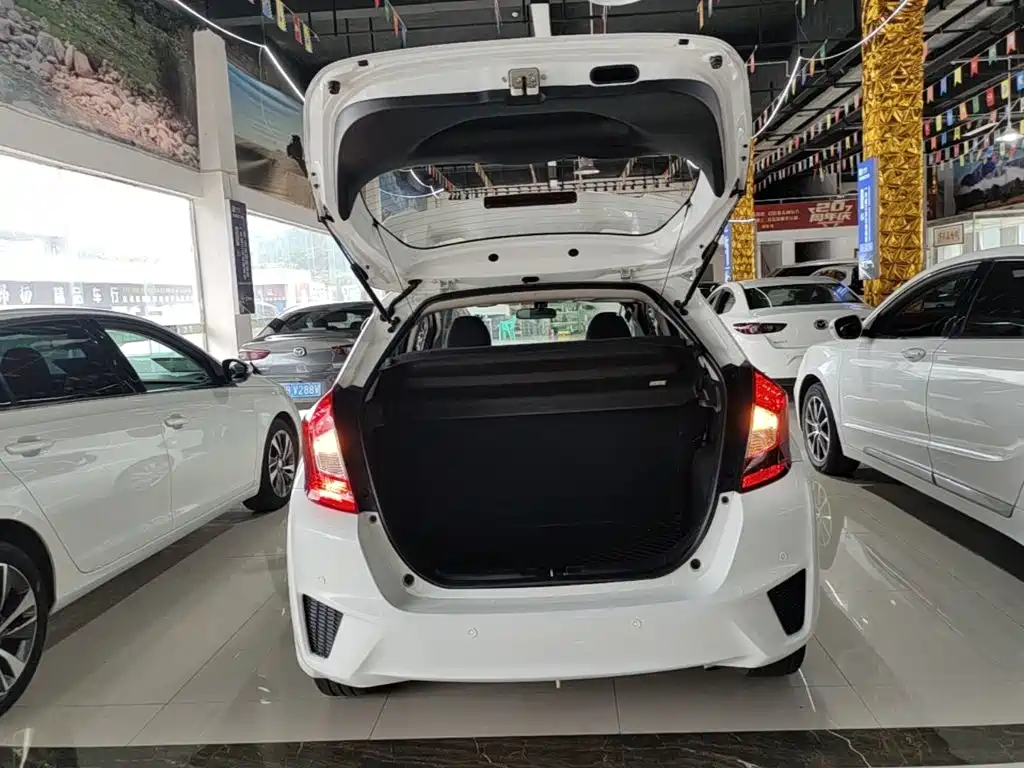 Honda Fit 2017 — фото 19