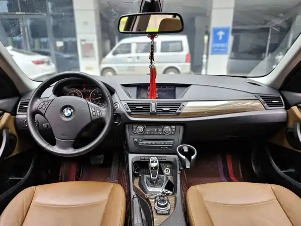 BMW X1 2012