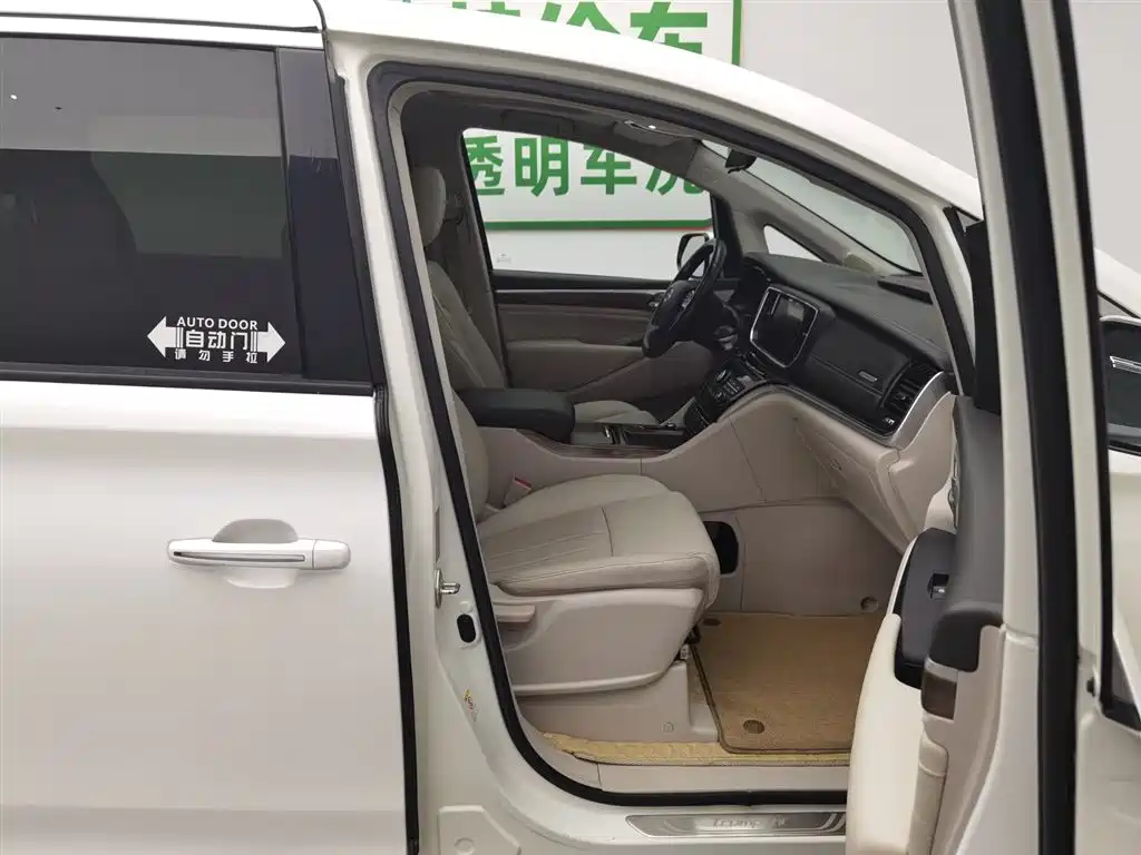 GAC Motor Trumpchi M8 2018 — фото 23