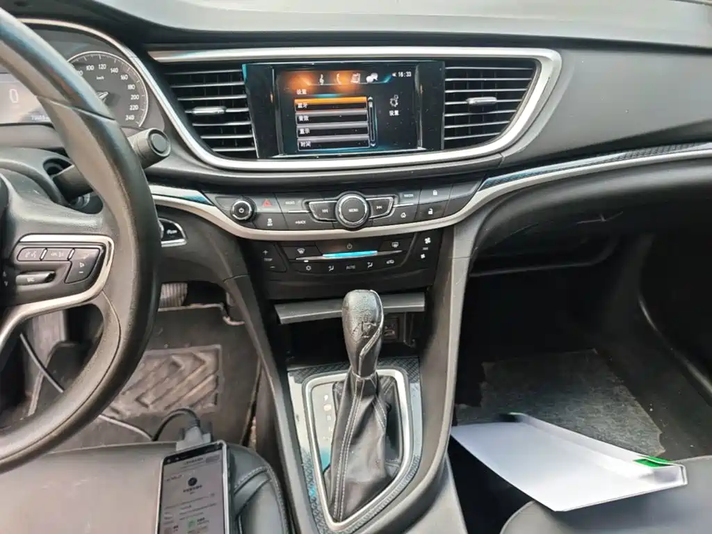 Buick Excelle 2015 — фото 13