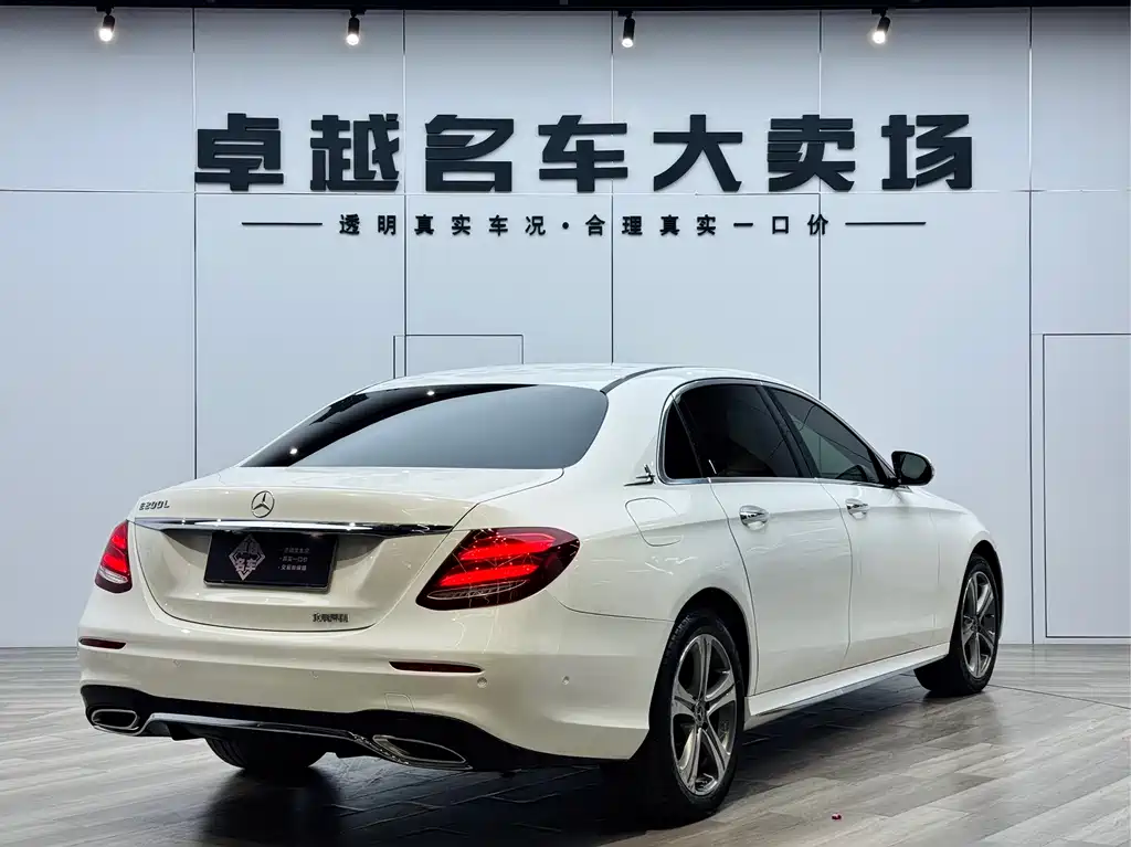 Mercedes-Benz E-Class 2018 — фото 23