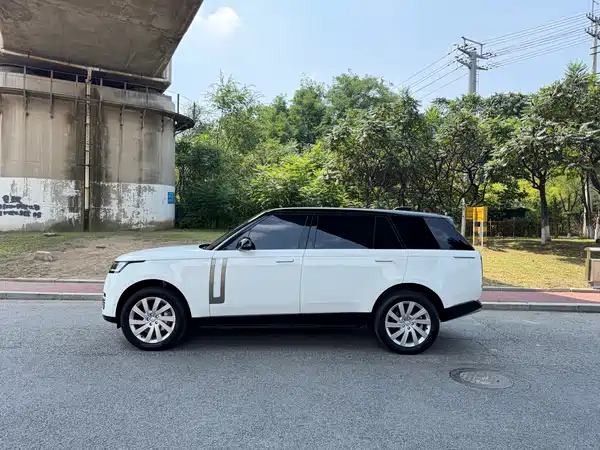 Land Rover Range Rover 2023