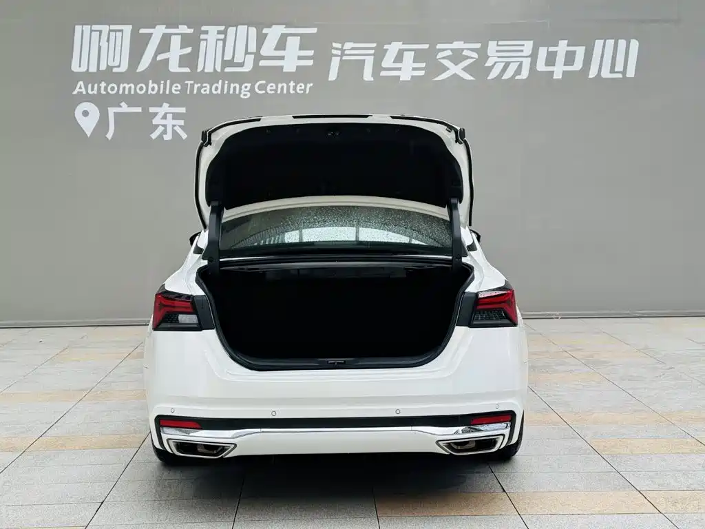 Nissan Teana 2023 — фото 17