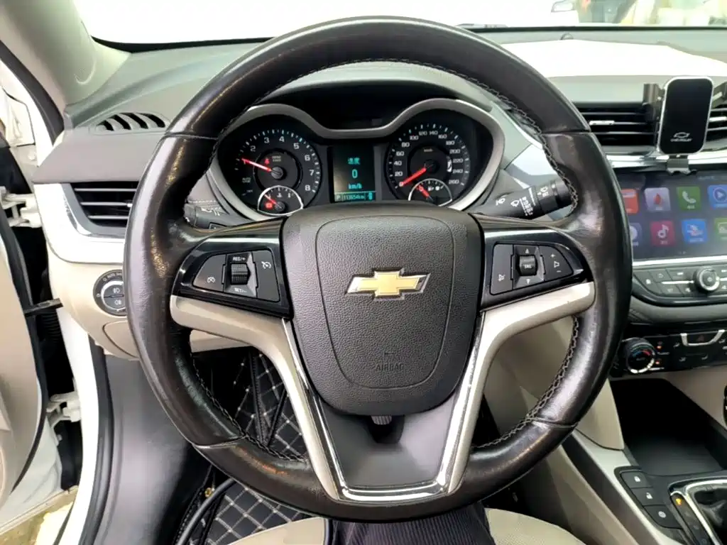 Chevrolet Malibu 2016 — фото 11