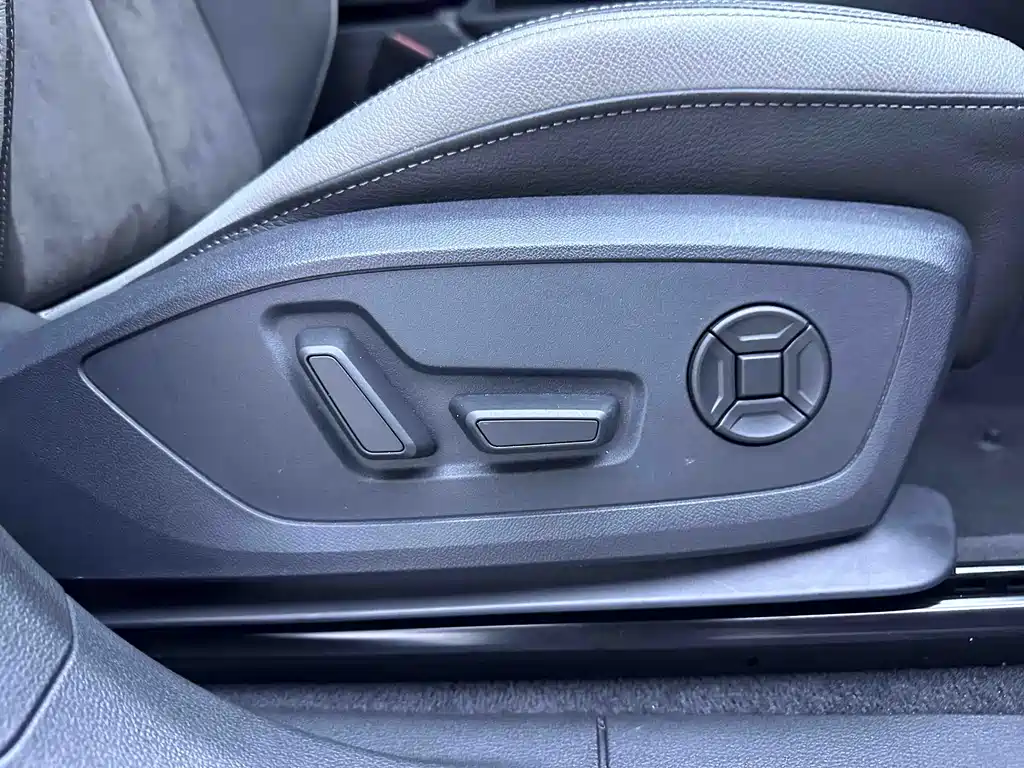 Audi Q3 2022 — фото 17