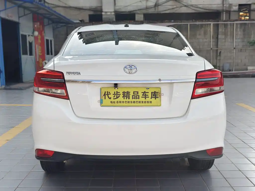 Toyota Yaris L 2017 — фото 17