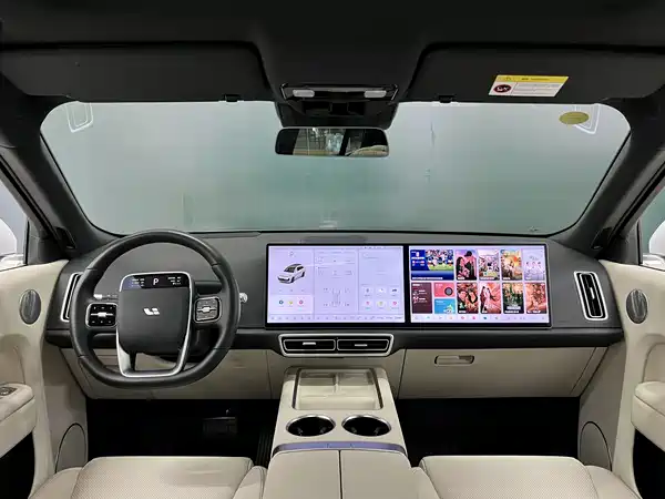Li Auto L8 2025