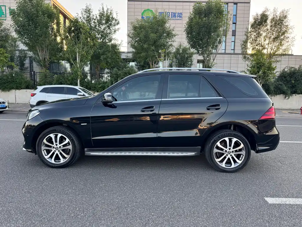 Mercedes-Benz GLE 2018 — фото 4