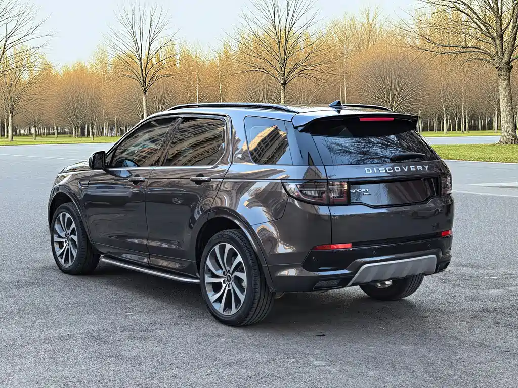 Land Rover Discovery Sport 2023 — фото 4
