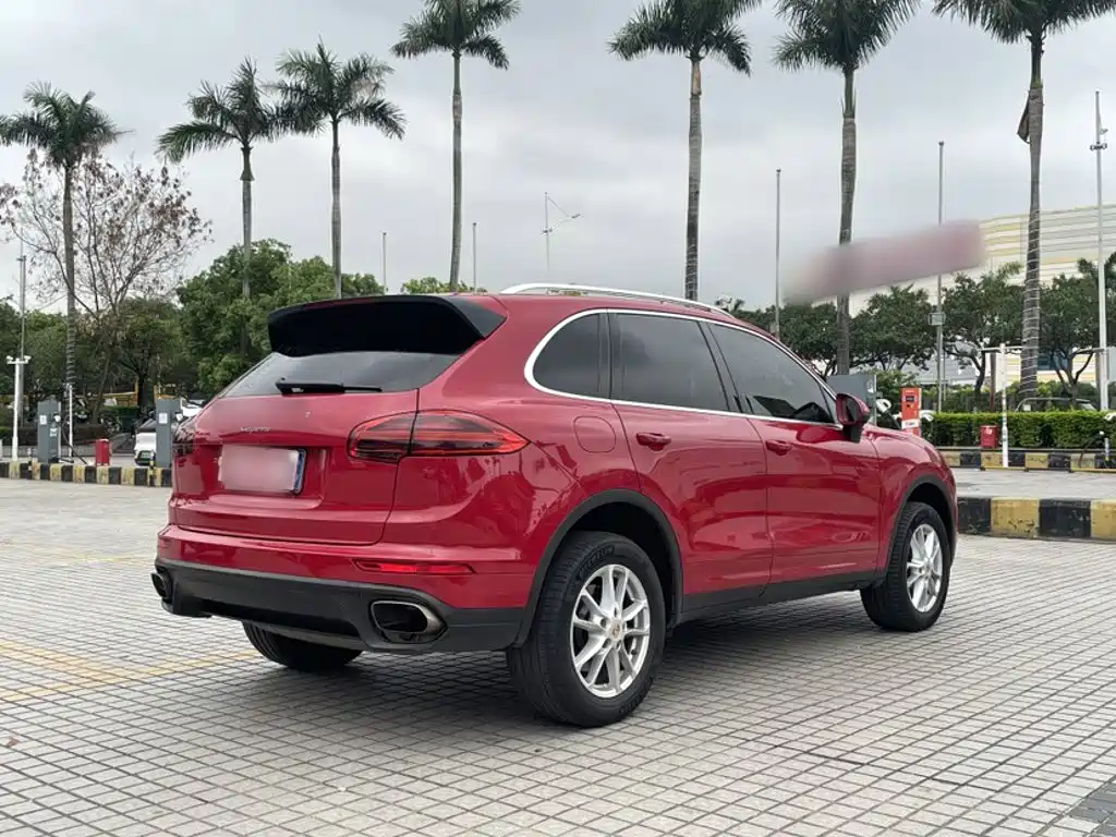 Porsche Cayenne 2016 — фото 22