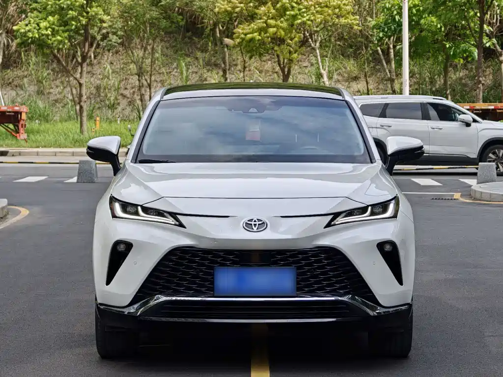 Toyota Venza 2022 — фото 2