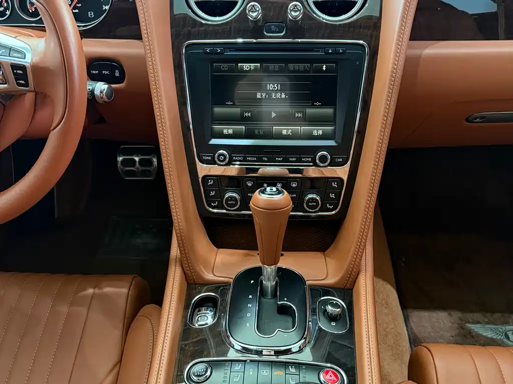 Bentley Flying Spur 2019 — фото 9