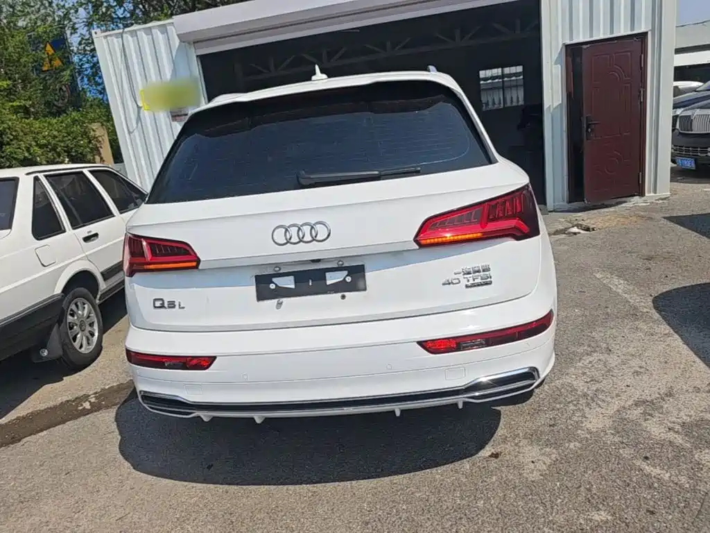 Audi Q5L 2018 — фото 6