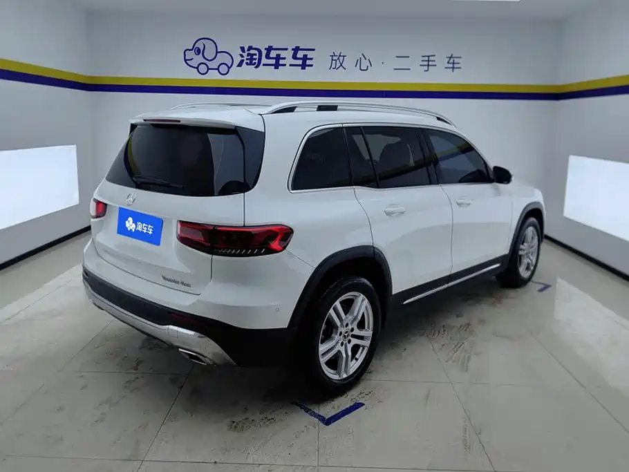 Mercedes-Benz GLB 2023