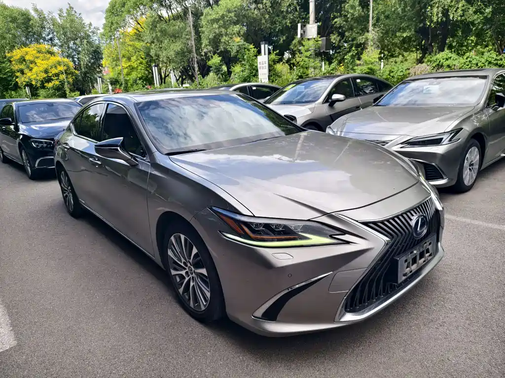 Lexus ES 2019 — фото 2