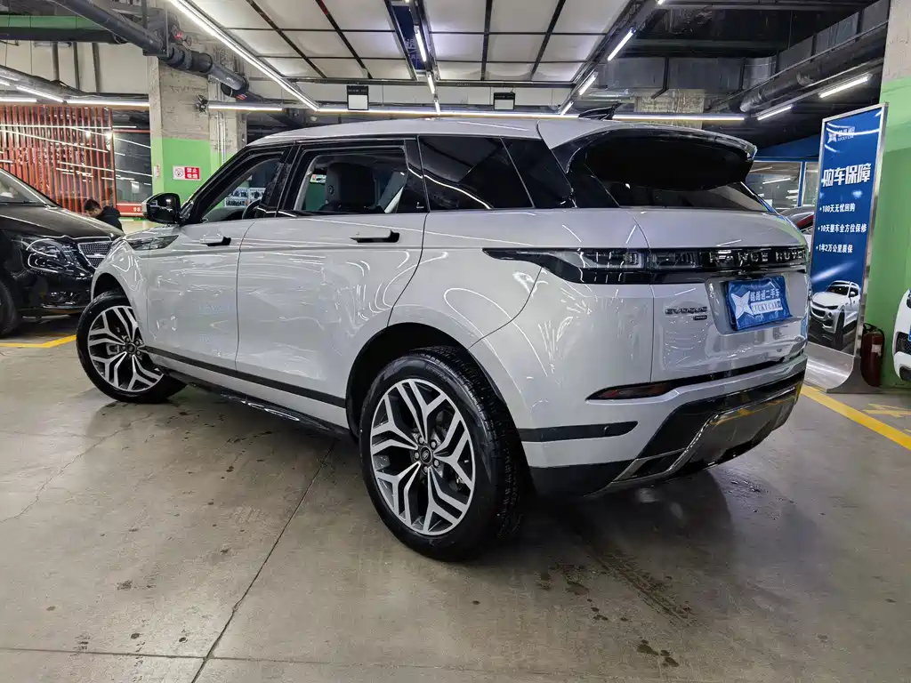 Land Rover Evoque 2023 — фото 4