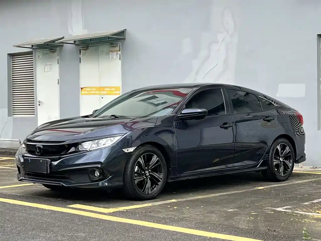 Honda Civic 2021 — фото 1