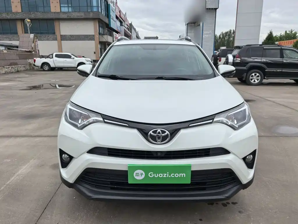 Toyota RAV4 2017 — фото 6