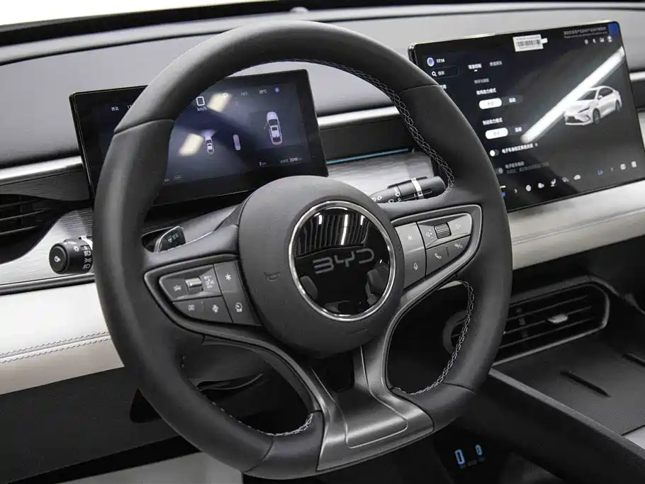 BYD Seal 05 DM-i 2025 — фото 15
