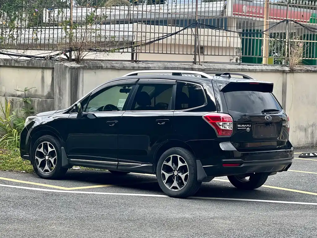 Subaru Forester 2014 — фото 9