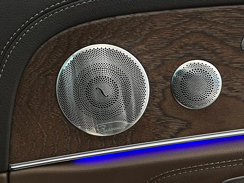 Mercedes-Benz E-Class 2022 — фото 20