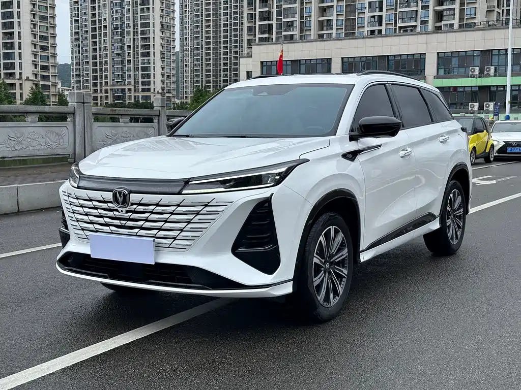 Changan CS75 PLUS 2024 — фото 1