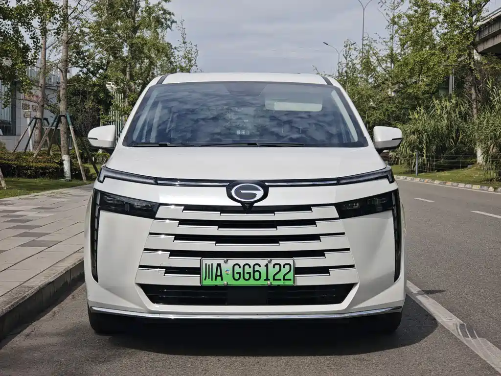 GAC Motor E8 PHEV 2025 — фото 2