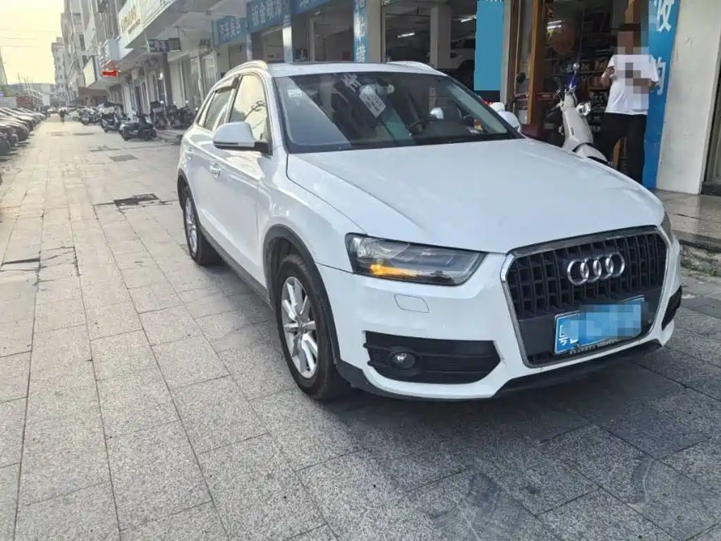 Audi Q3 2015