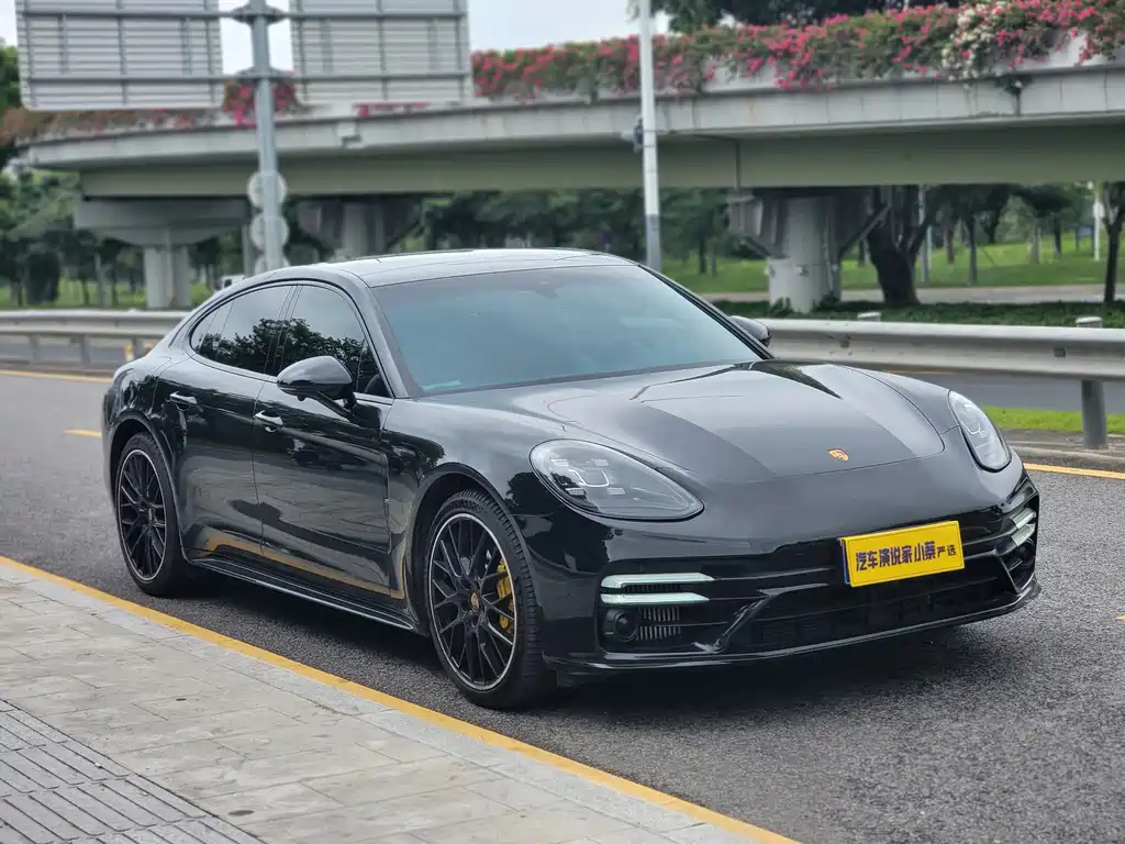 Porsche Panamera 2024