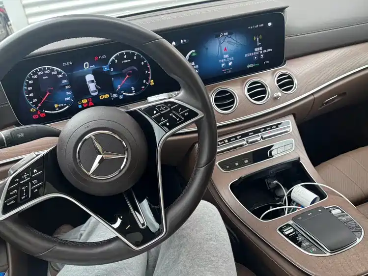Mercedes-Benz E-Class 2021 — фото 8