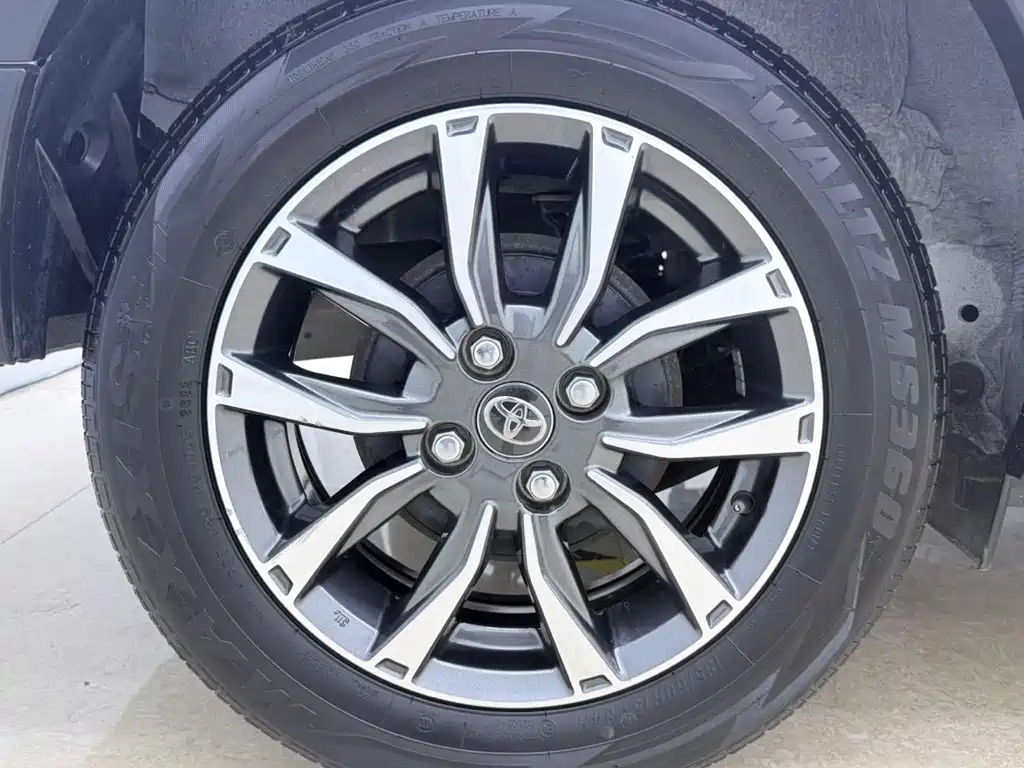 Toyota Yaris L 2022 — фото 25