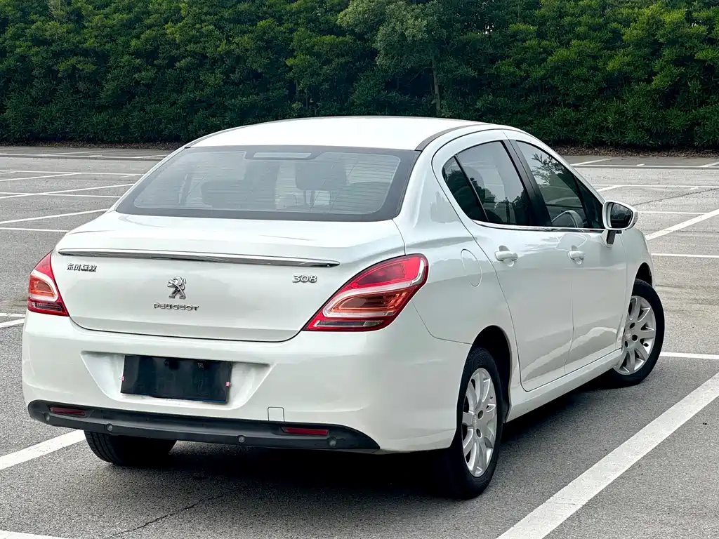 Peugeot 308 2015