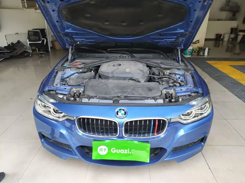 BMW 3 Series 2017 — фото 18