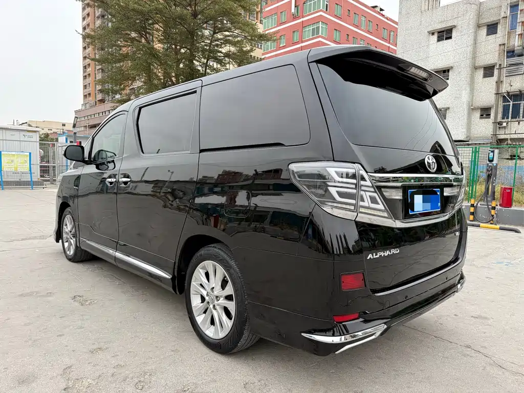 Toyota Alphard 2014 — фото 9