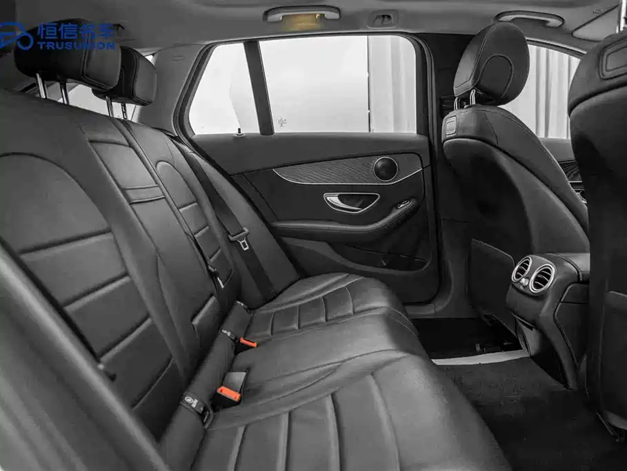 Mercedes-Benz C-Class 2019 — фото 16