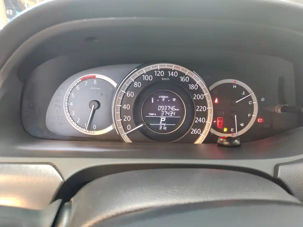 Honda Accord 2015 — фото 4